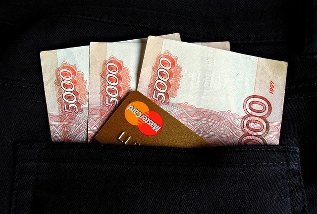 Стало известно, кому из россиян повысят зарплату на 10% с 1 июля